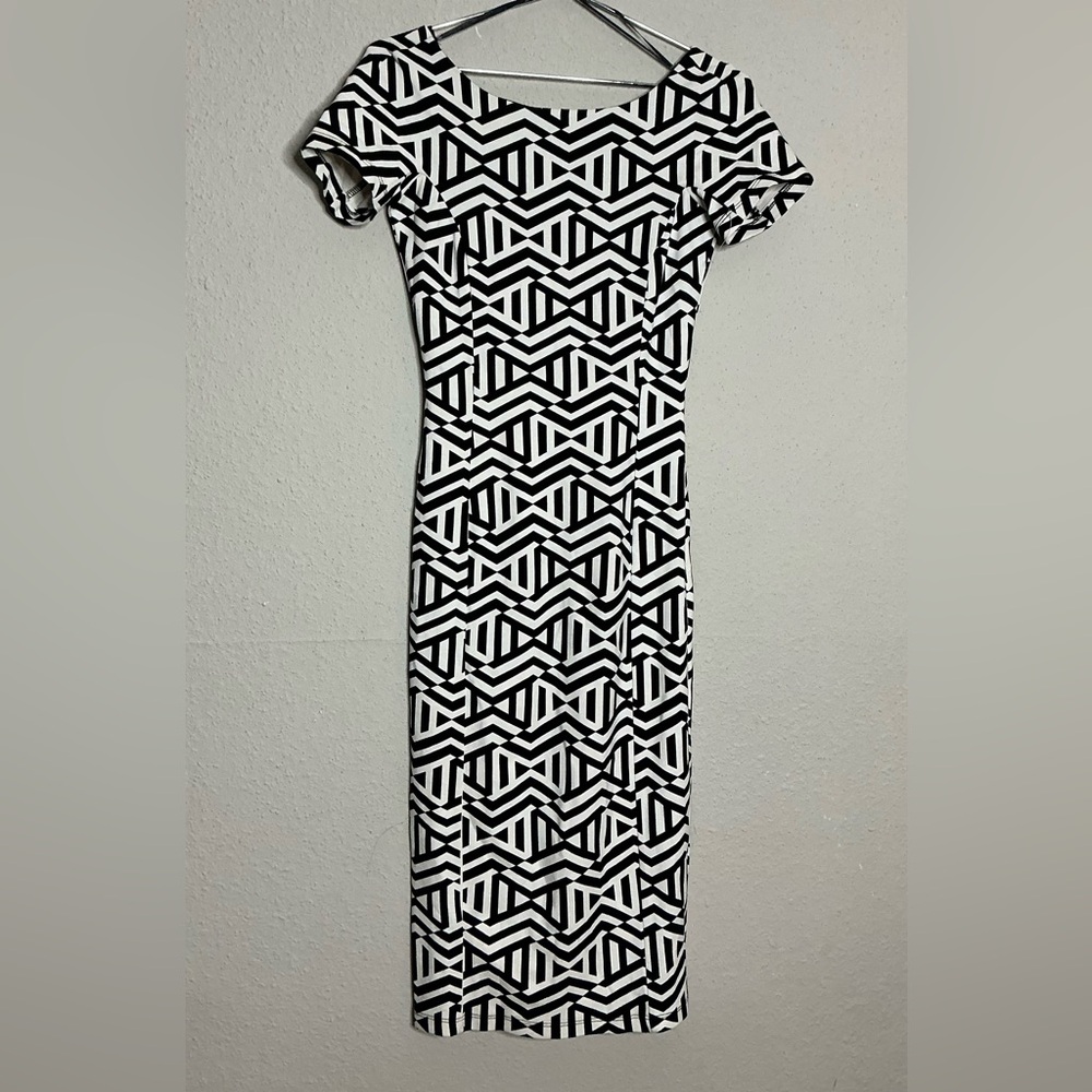# ZARA Black & White Geometric Mini Dress Size M - Picture 2 of 5